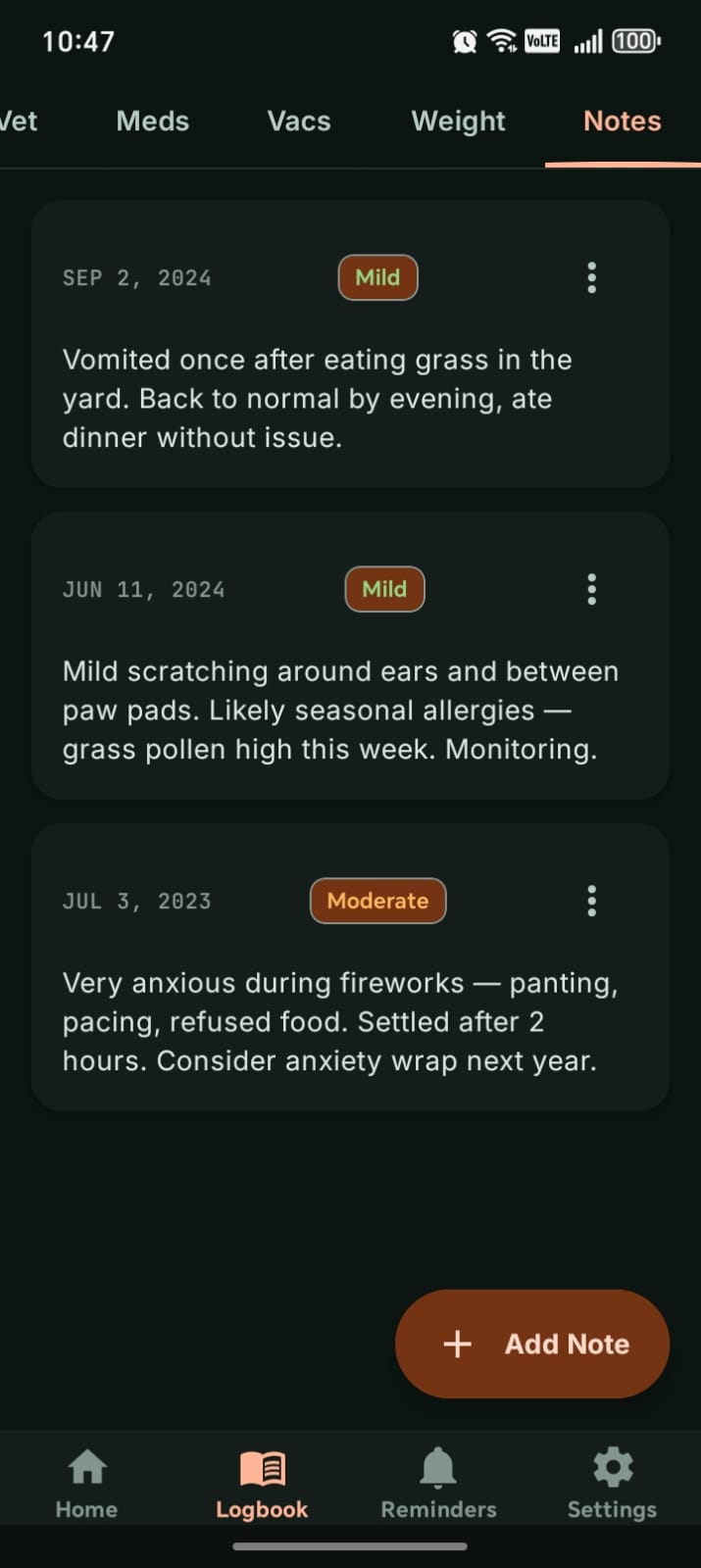 PawRecord notes screen showing dated pet health notes